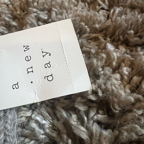 NWT a new day white and gray gloves - Picture 3 of 4